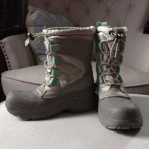 North Face snow boots with liners